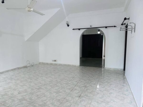 Two story House for sale in Kotte ( Madiwela ) - Image 4