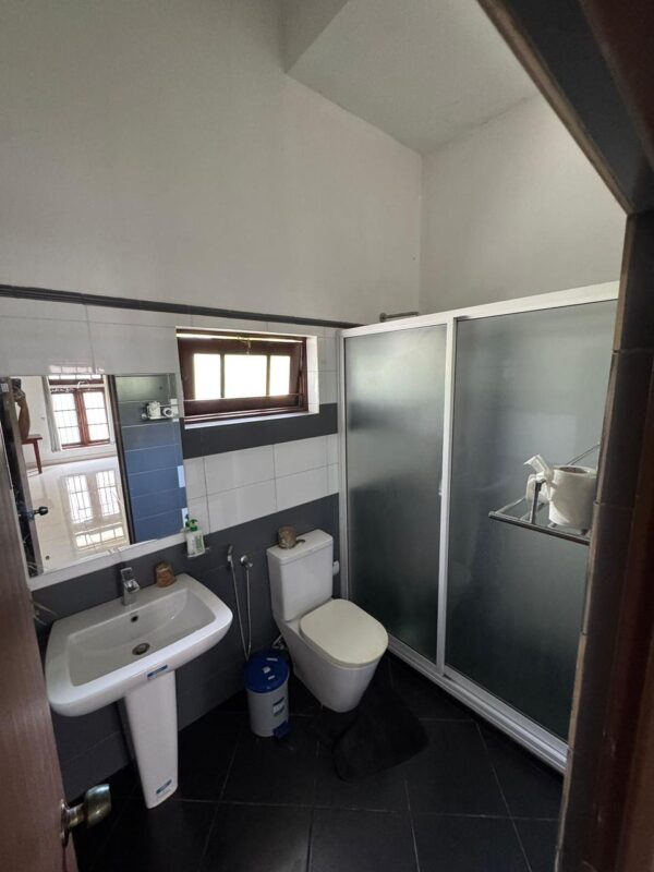 House for sale in colombo 05 - Image 5