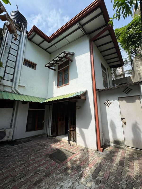 House for sale in colombo 05 - Image 2