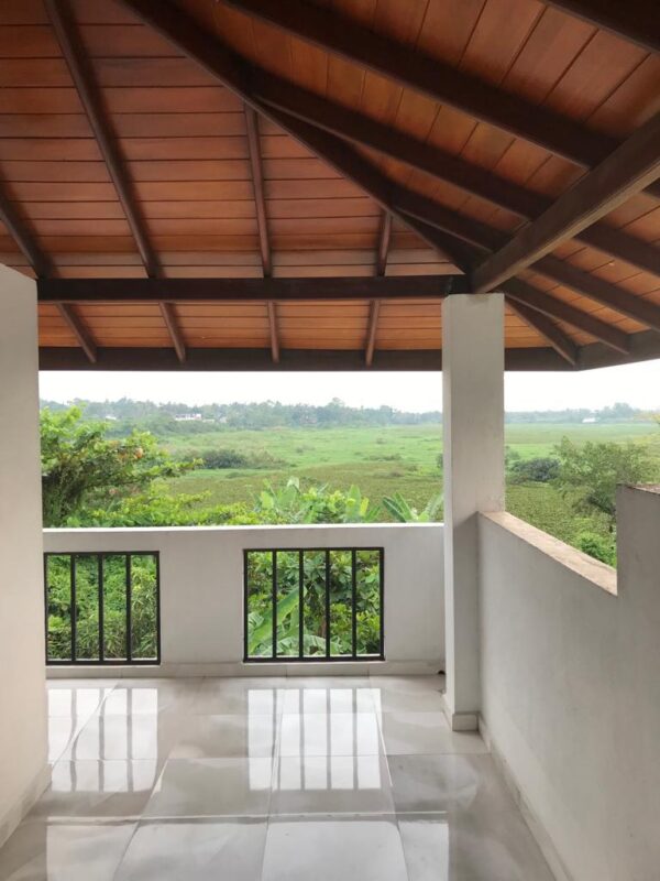 3 story House and Annex for sale in Boralesgamuwa - Image 4