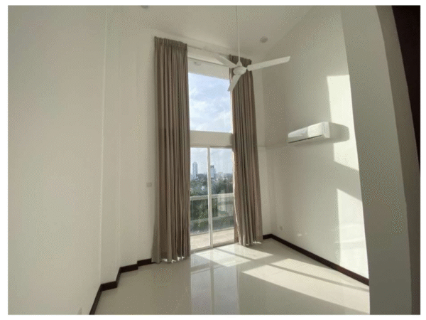 Luxury 3 BR apartment for sale in Colombo 05 - Image 7