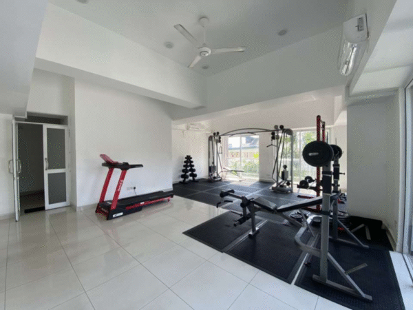 Luxury 3 BR apartment for sale in Colombo 05 - Image 3