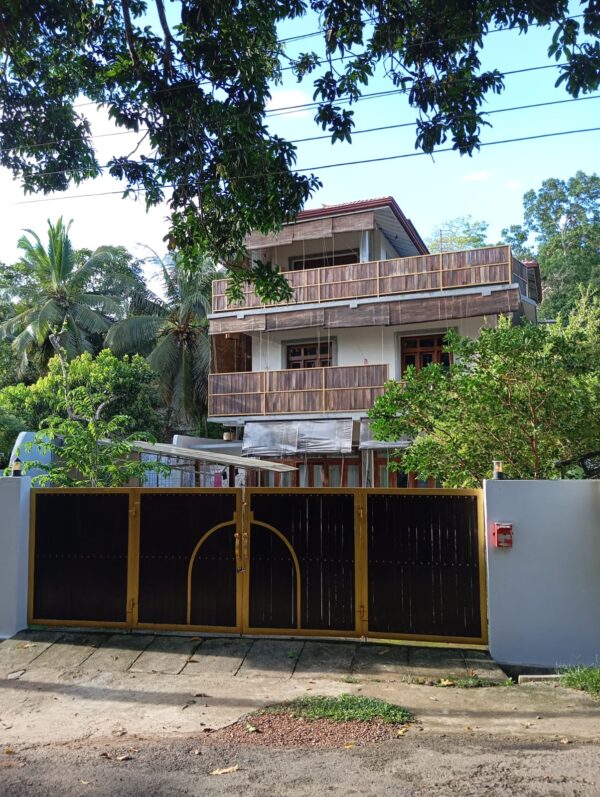 Luxury villa for sale in Galle - Image 2