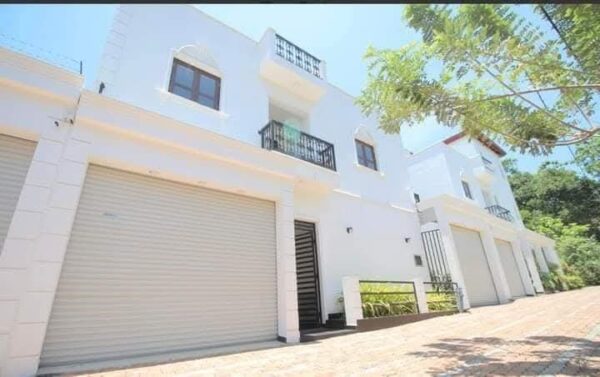 Modern House for sale in Piliyandala - Image 2