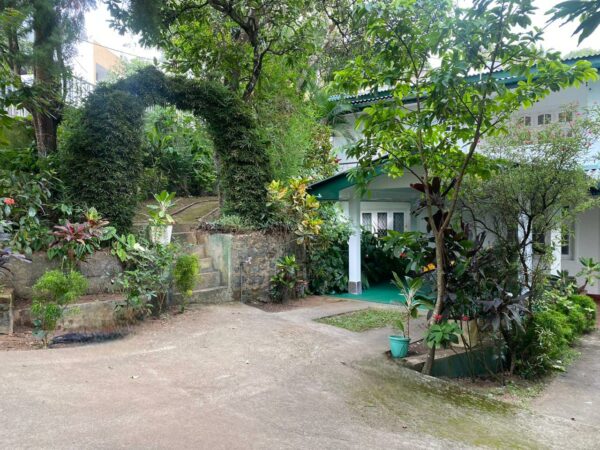 Live in Luxury Near Amaya Hills – 5BR / 44 perch House for sale - Image 5