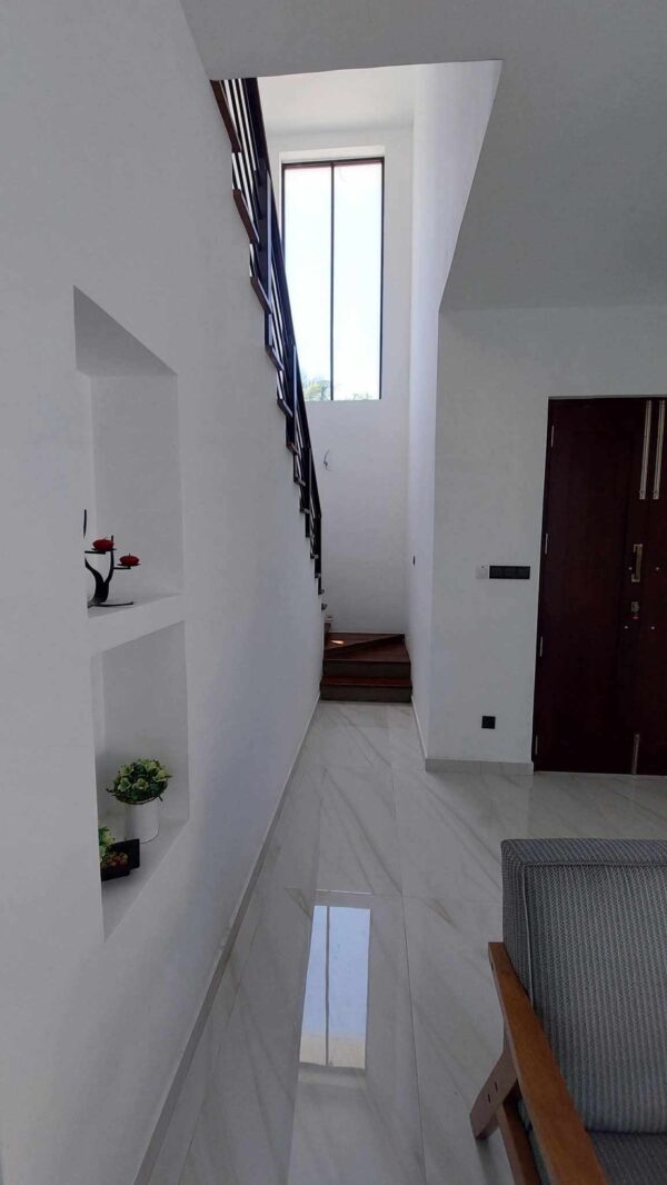 Modern House for sale in Negambo - Image 5