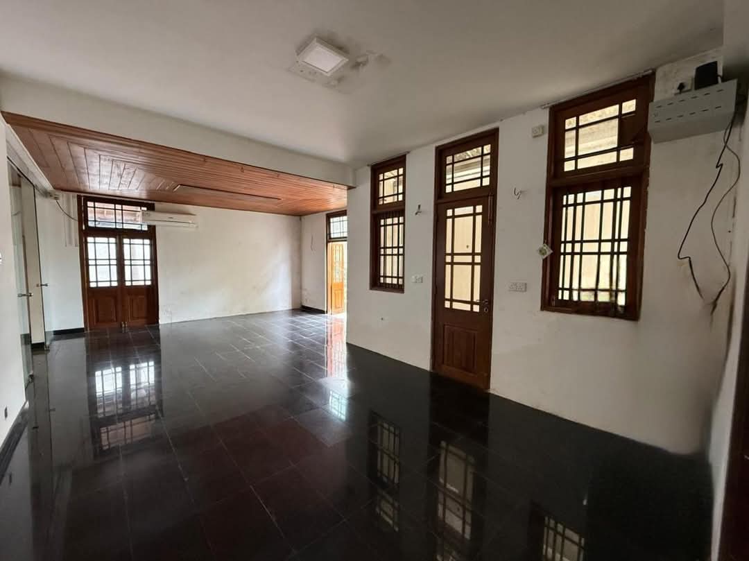 A Rare Gem in Boralesgamuwa – Elegant 5000 Sqft Luxury Home for Sale! - Image 2
