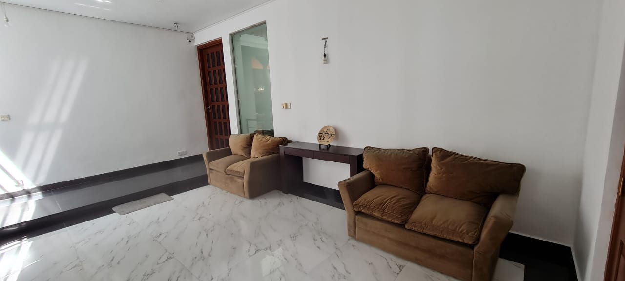 A Rare Gem in Boralesgamuwa – Elegant 5000 Sqft Luxury Home for Sale! - Image 4