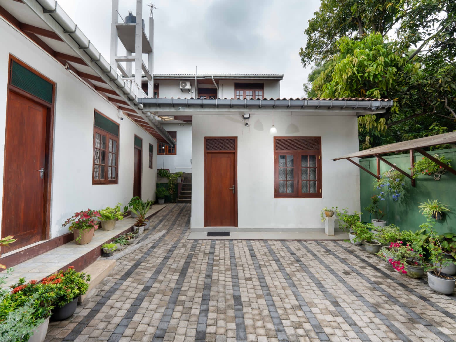 13.7 Perch House with two Annexes for sale in Kalubowila, Dehiwala - Image 8