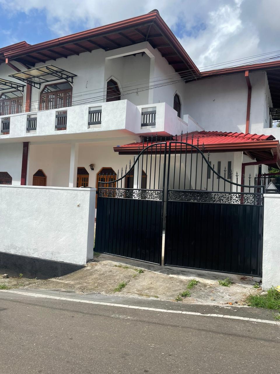 LKR 32.5 M Two story house for sale in Piliyandala - Image 3
