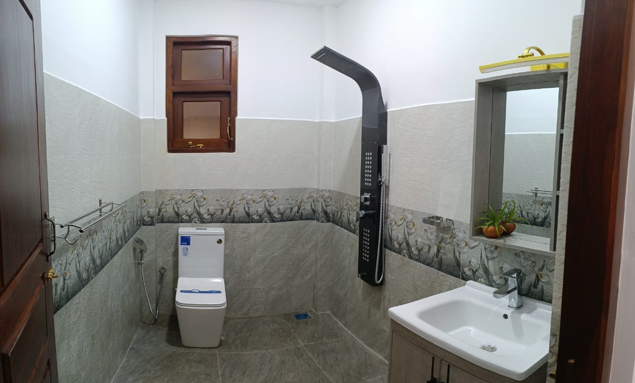 Modern House for sale in Grand city Negombo - Image 7