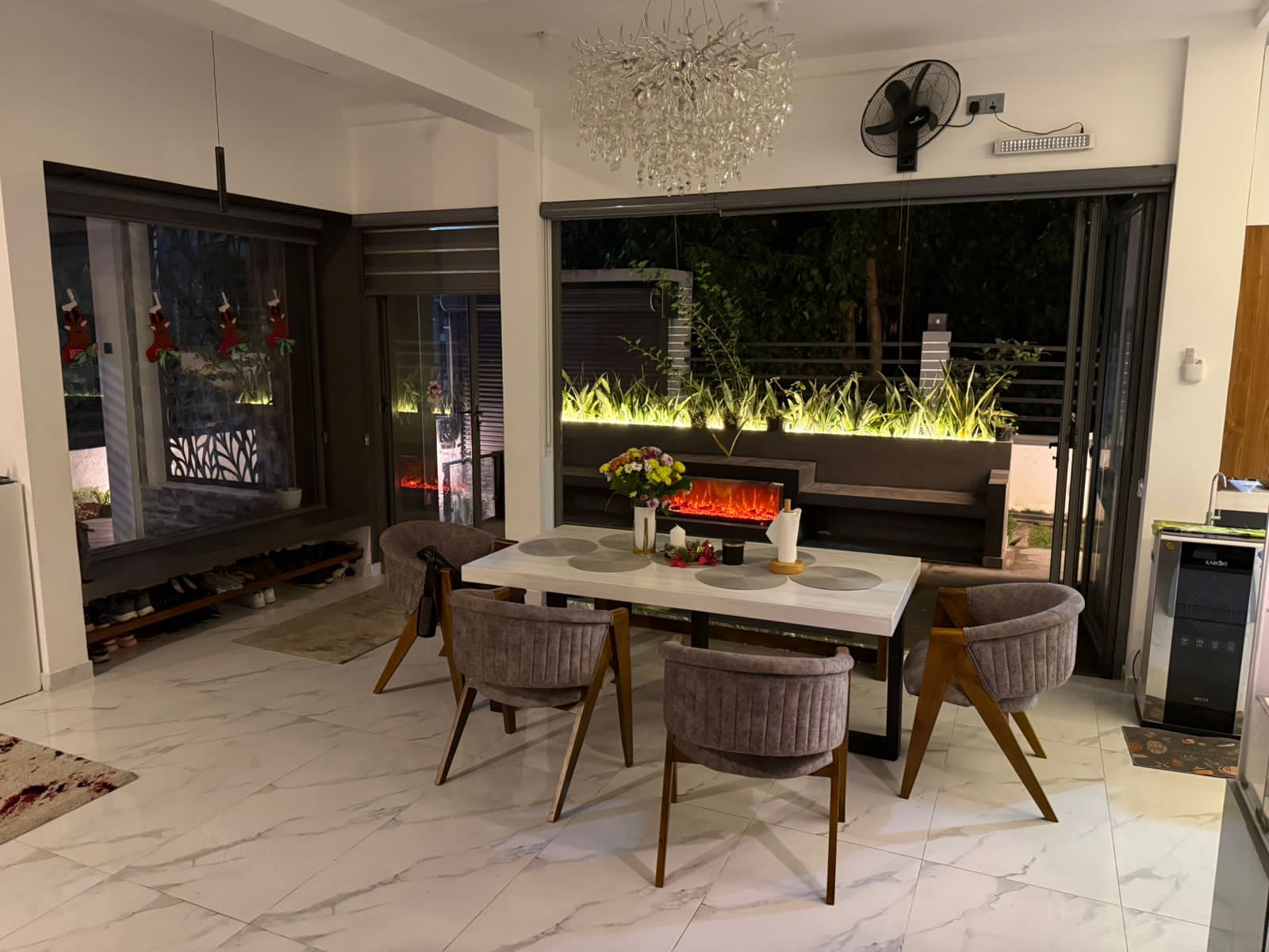 Bolgoda lake overlooking Modern House for sale in Piliyandala - Image 3