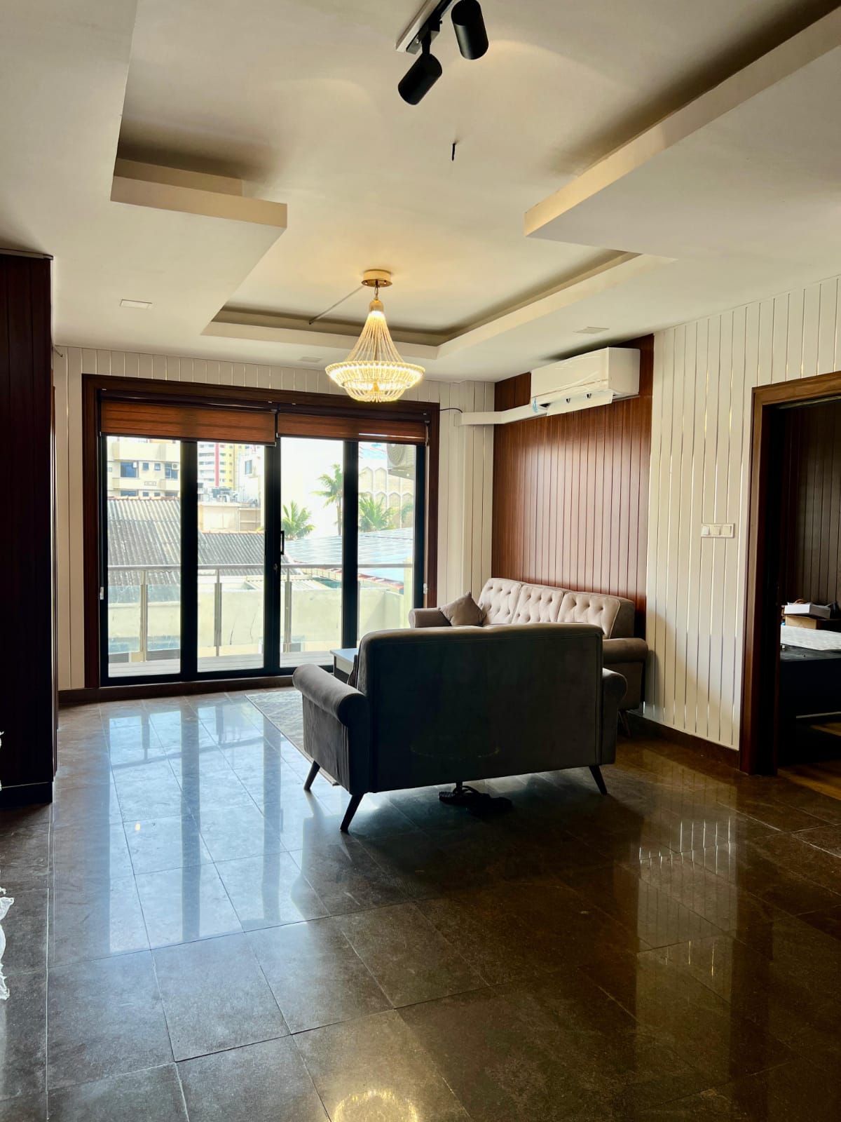 Furnished 3 BR apartment in Colombo 03 - Image 4