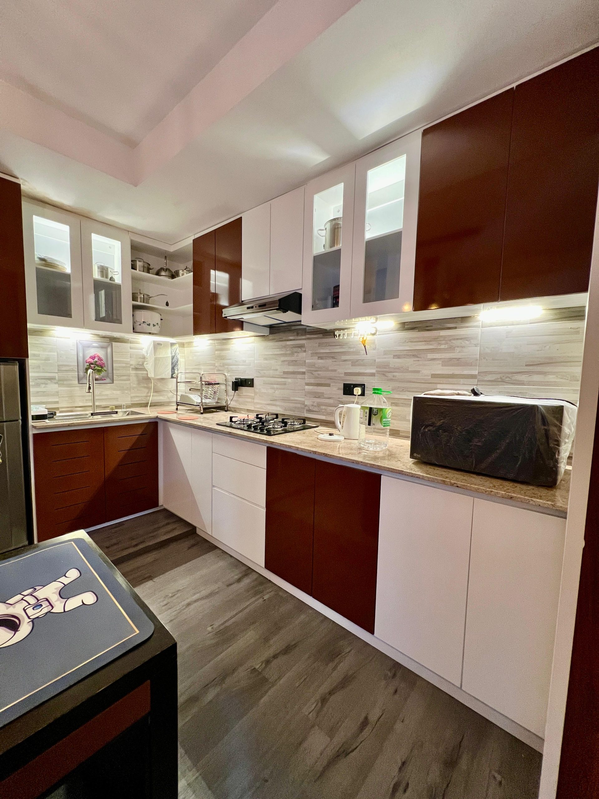 Furnished 3 BR apartment in Colombo 03 - Image 3