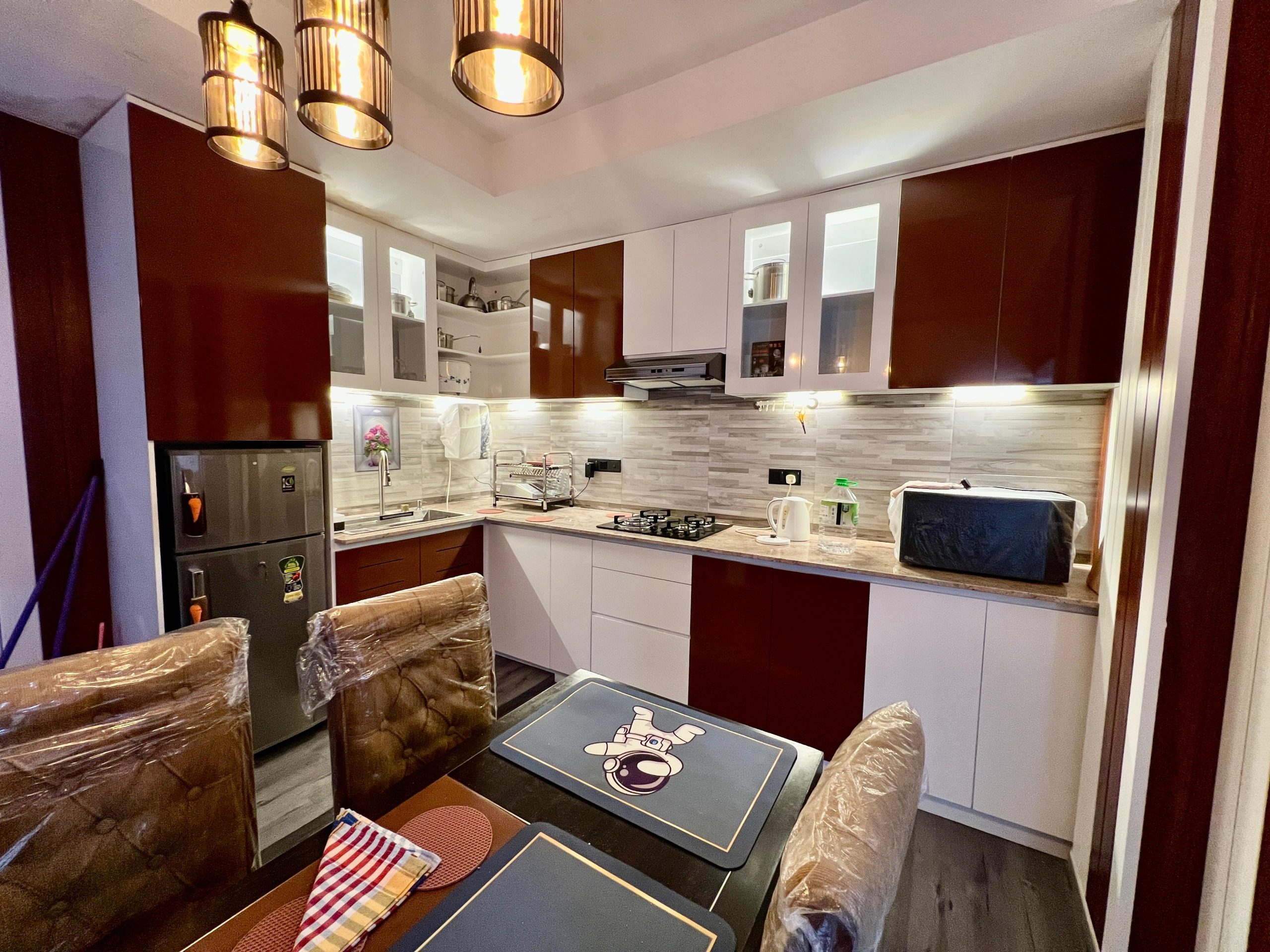 Furnished 3 BR apartment in Colombo 03 - Image 5