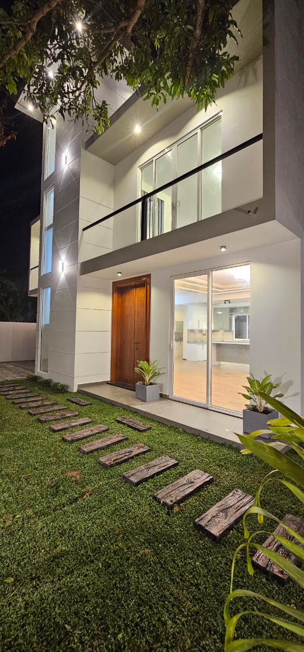 Luxury House for SALE in Piliyandala - Image 4