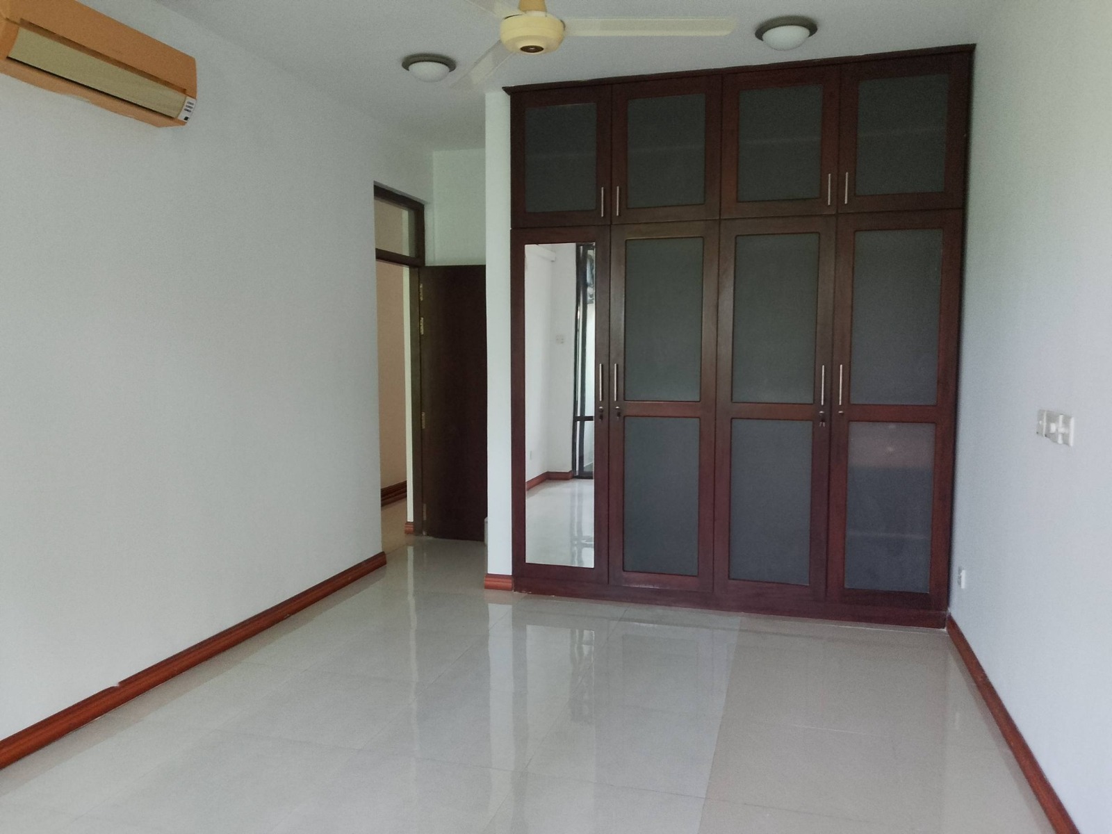 4 BR Ground floor Apartment for sale in Rattanapitiya ( Nugegoda ) - Image 5
