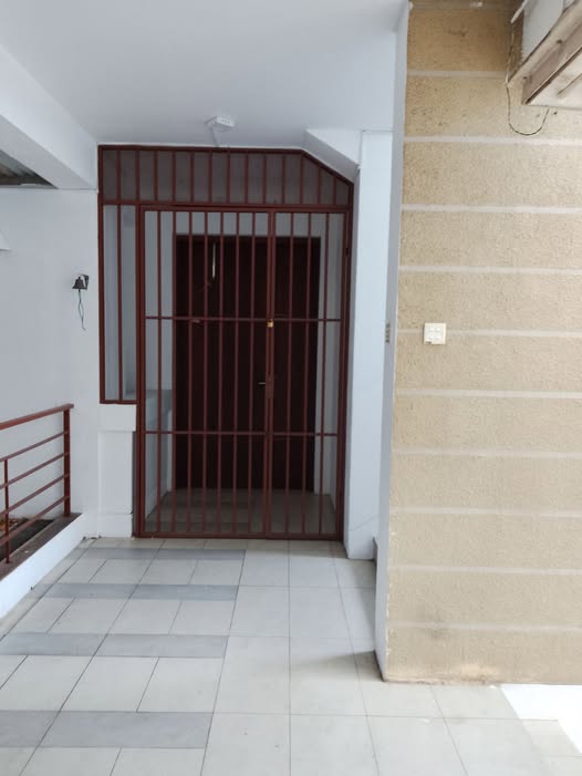 4 BR Ground floor Apartment for sale in Rattanapitiya ( Nugegoda ) - Image 3