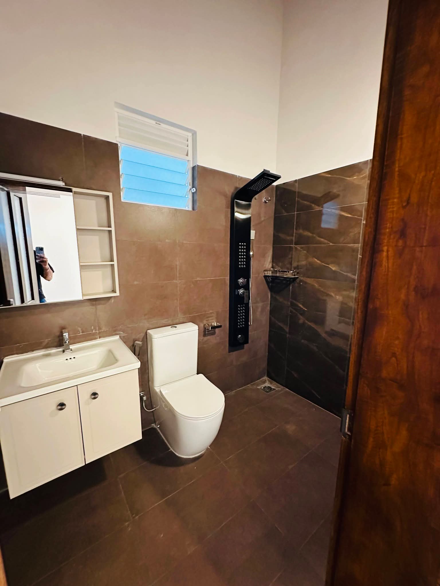 Luxury Design House for sale in Boralesgamuwa - Image 7
