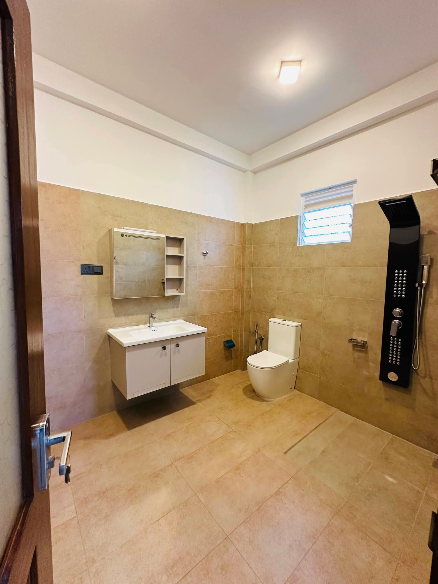 Luxury Design House for sale in Boralesgamuwa - Image 4