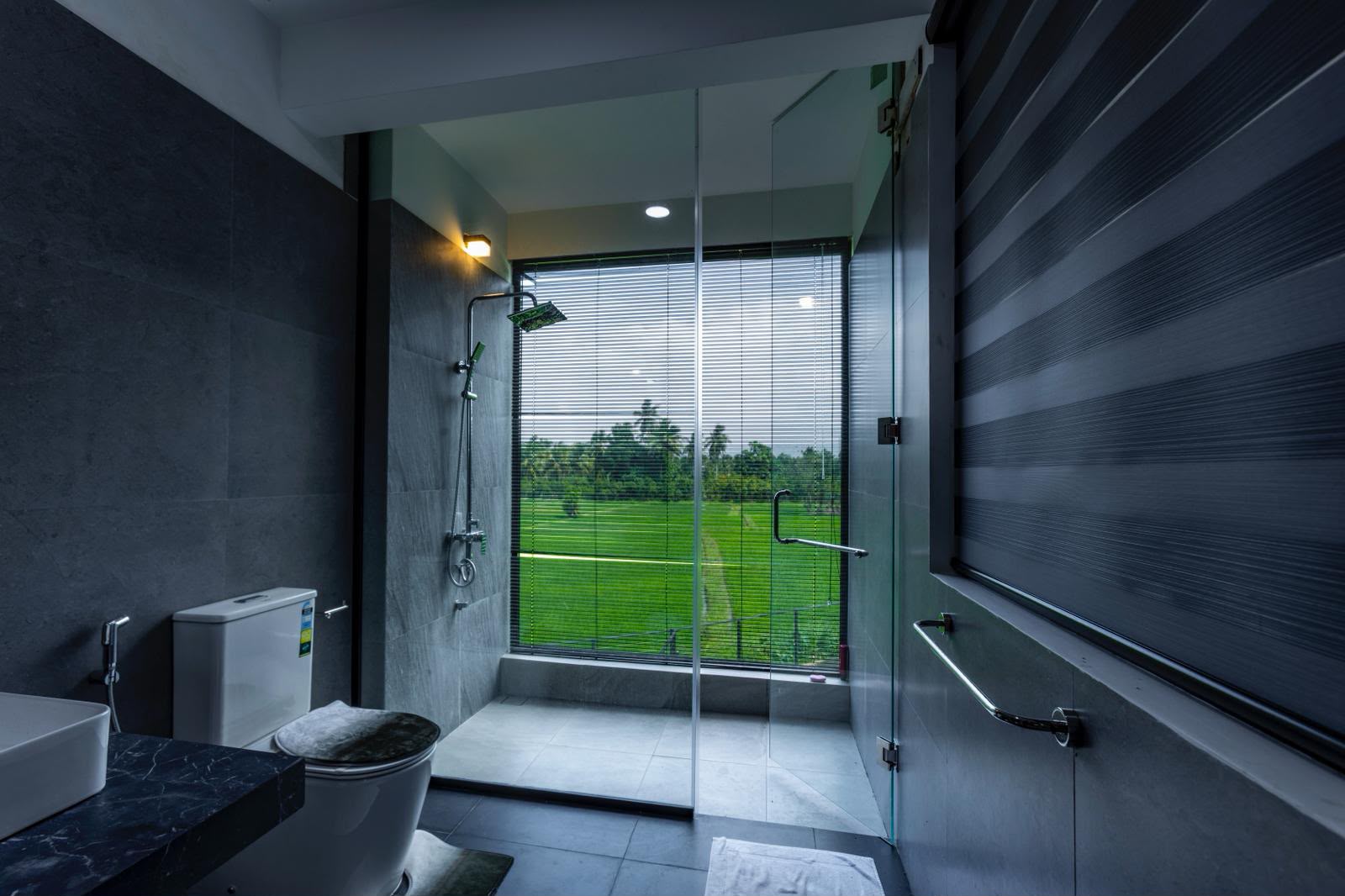 Luxury House with Stunning Paddy Field Views for Sale in Kahathuduwa - Image 6